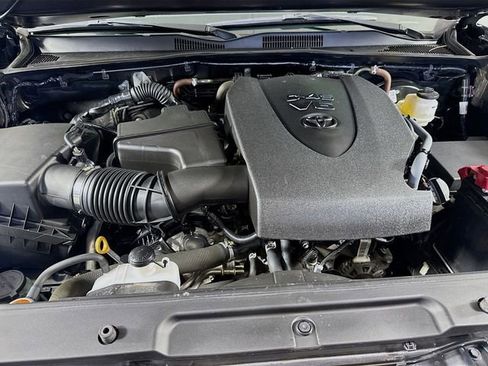 Used 2023 Toyota Tacoma SR5 AWD/4WD image 31
