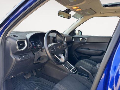 Used 2022 Hyundai Venue SEL image 9