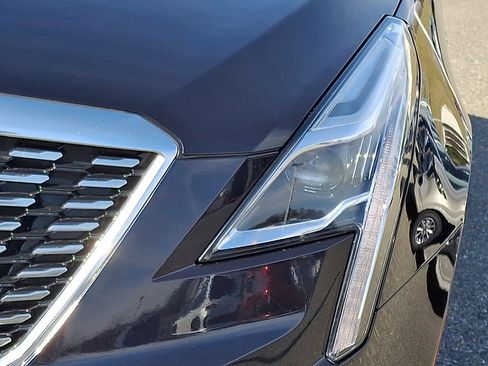 Used 2022 Cadillac XT5 Premium Luxury image 9