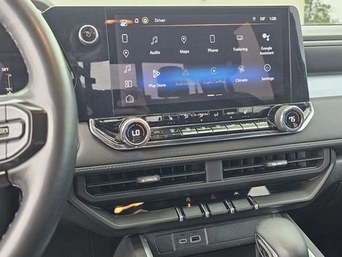 Used 2023 Chevrolet Colorado LT w/ LT Convenience Package III image 9