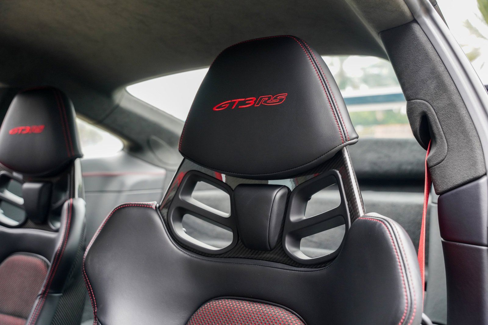 Used 2024 Porsche 911 GT3 RS RWD image 31