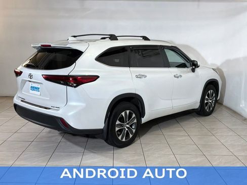 Used 2023 Toyota Highlander XLE image 8