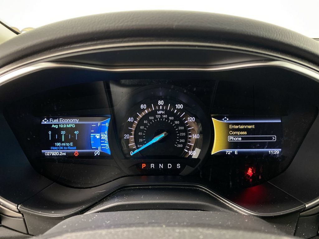 Used 2019 Ford Fusion SE FWD image 15
