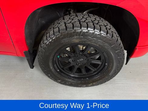 Used 2023 Chevrolet Silverado 1500 RST AWD/4WD image 13