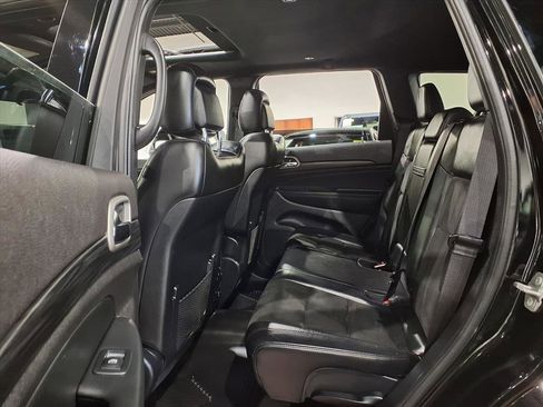 Certified 2021 Jeep Grand Cherokee Laredo X image 19