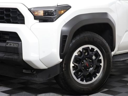 Used 2025 Toyota 4Runner TRD Off-Road AWD/4WD image 3
