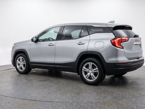 Used 2024 GMC Terrain SLE FWD image 6