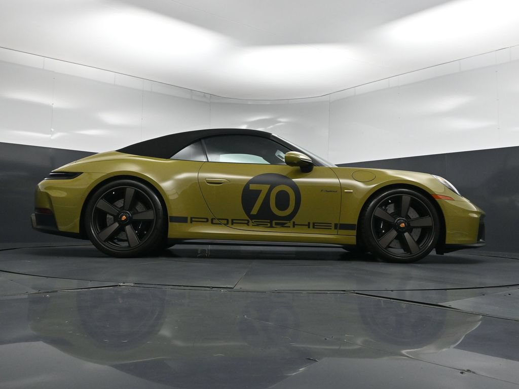 Certified 2026 Porsche 911 GTS RWD image 33