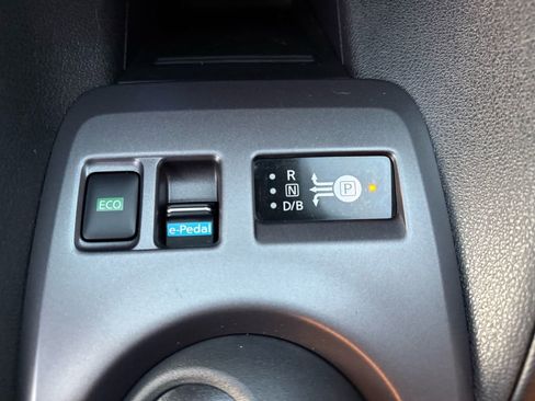 Used 2023 Nissan Leaf S image 34