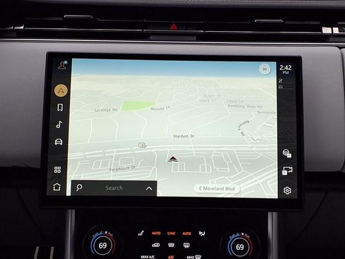 Used 2023 Land Rover Range Rover SV AWD/4WD image 18