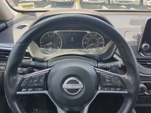 Used 2024 Nissan Altima 2.5 SR FWD image 29