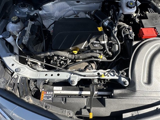 Certified 2024 Buick Encore GX Preferred w/ Comfort Package FWD image 28