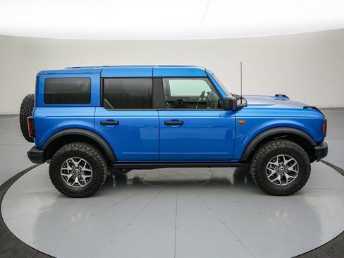 Certified 2025 Ford Bronco Badlands image 3