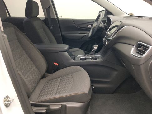 Used 2024 Chevrolet Equinox LT FWD image 21