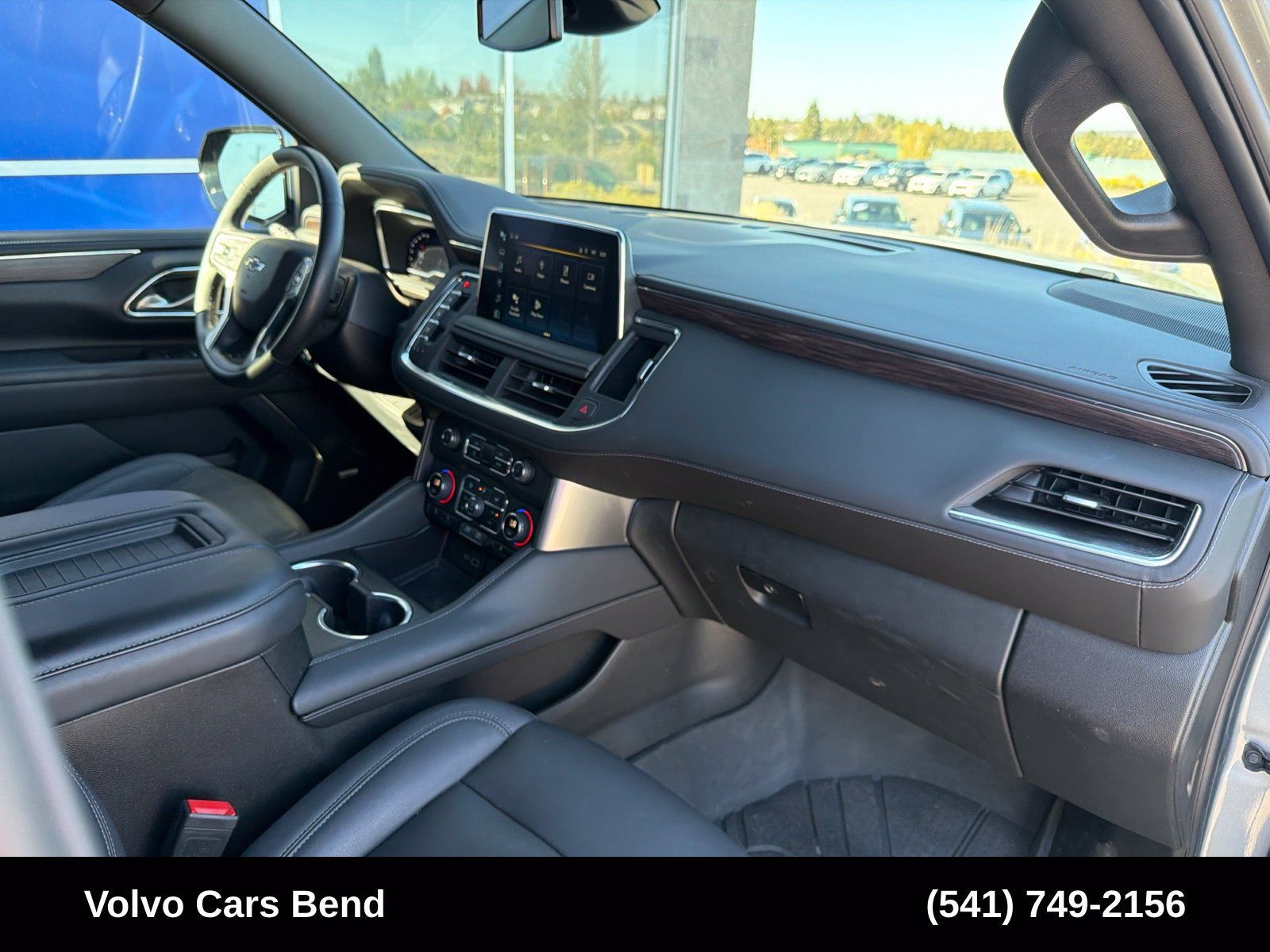 Used 2023 Chevrolet Tahoe Z71 w/ Luxury Package AWD/4WD image 27