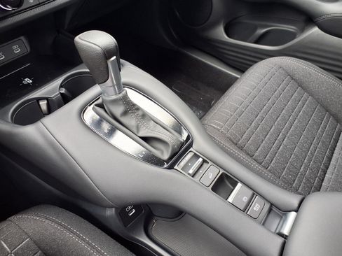 New 2027 Honda HR-V LX image 16