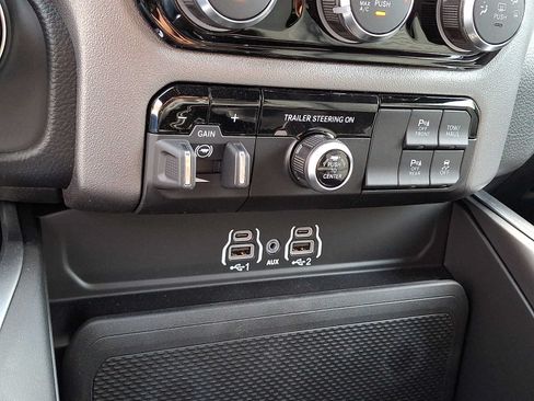 New 2026 RAM 1500 Big Horn AWD/4WD image 14