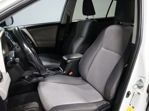 Used 2014 Toyota RAV4 LE FWD image 6