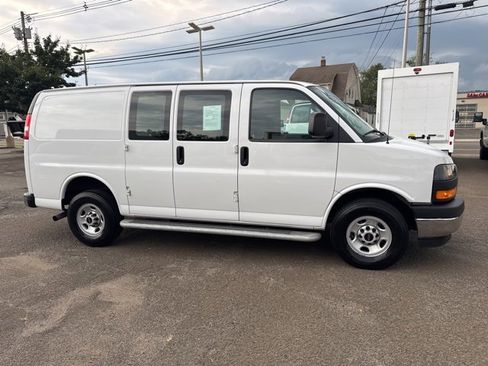 Used 2023 GMC Savana 2500 w/ Driver Convenience Package image 2