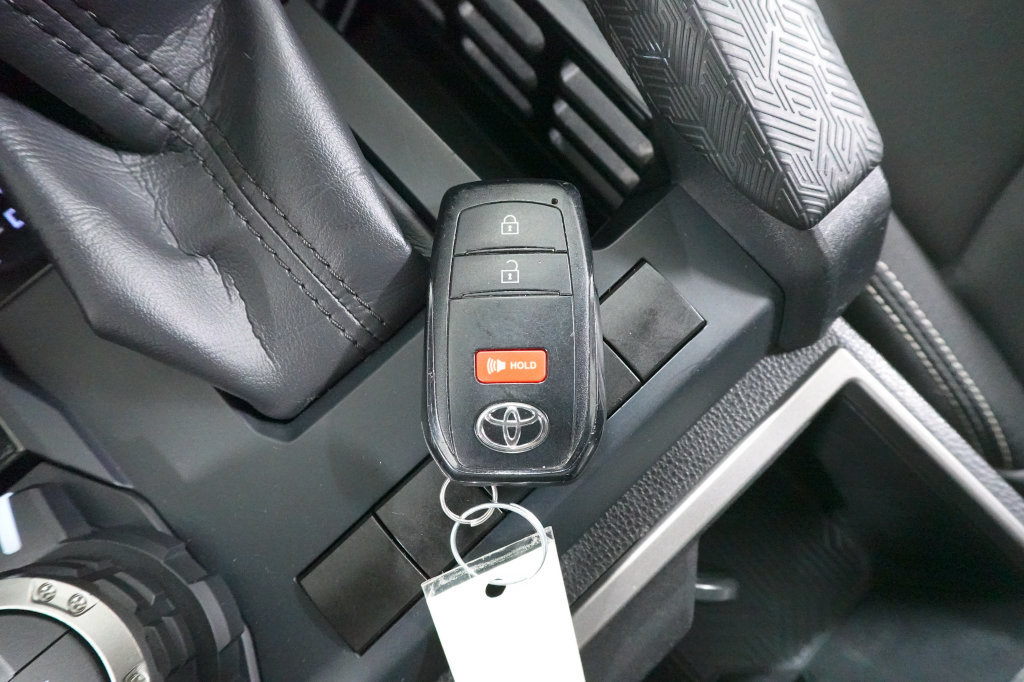 Used 2024 Toyota Tacoma TRD Off-Road AWD/4WD image 19