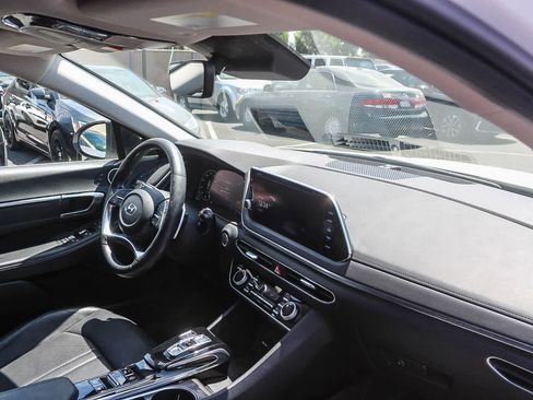 Used 2022 Hyundai Sonata Limited FWD image 21