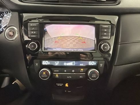Used 2020 Nissan Rogue SV AWD/4WD image 24