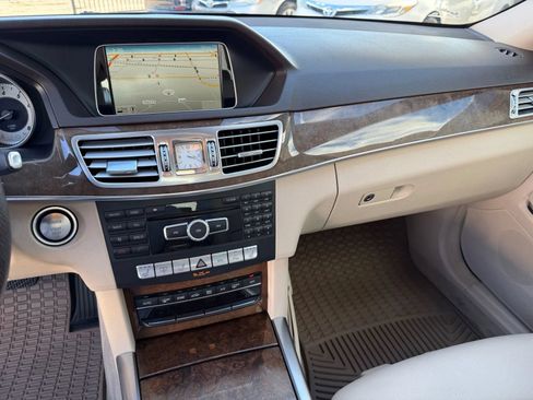 Used 2014 Mercedes-Benz E 350 Sedan image 40