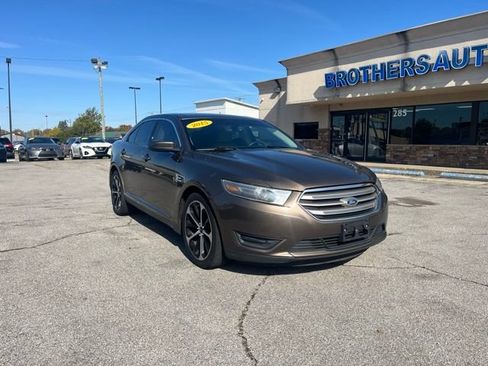 Used 2015 Ford Taurus SEL w/ Equipment Group 201A FWD image 10