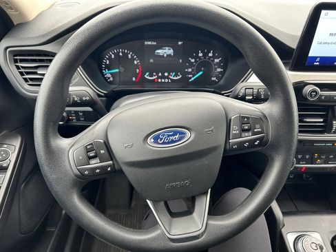 Used 2020 Ford Escape SE image 17
