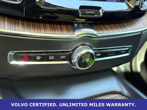 Certified 2023 Volvo XC60 B5 Plus w/ Protection Package Premier image 22