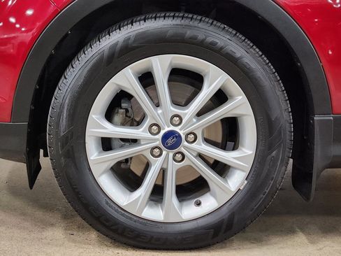 Used 2019 Ford Escape SEL image 28