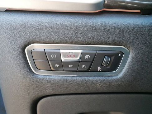 Used 2022 BMW X6 xDrive40i w/ Premium Package image 16