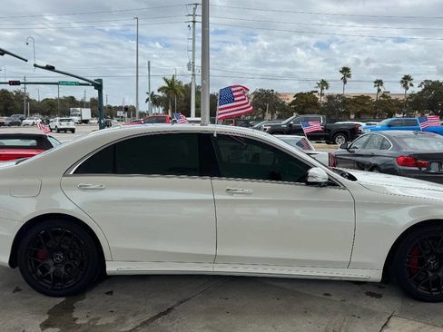 Used 2015 Mercedes-Benz S 550 Sedan image 3