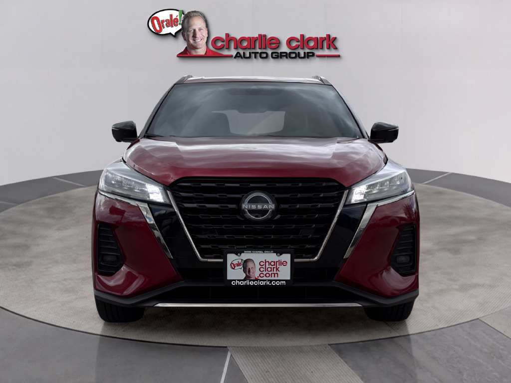 Certified 2024 Nissan Kicks SR w/ SR Premium Package FWD image 8