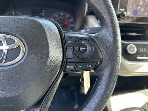 Used 2024 Toyota Corolla LE image 19