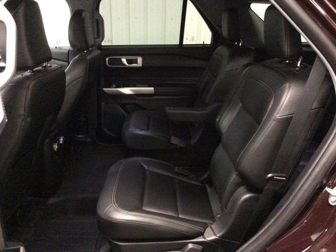 Used 2023 Ford Explorer XLT w/ Equipment Group 202A image 35