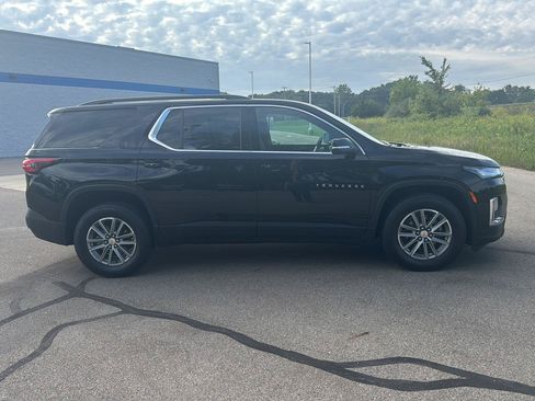 Used 2023 Chevrolet Traverse LT AWD/4WD image 6