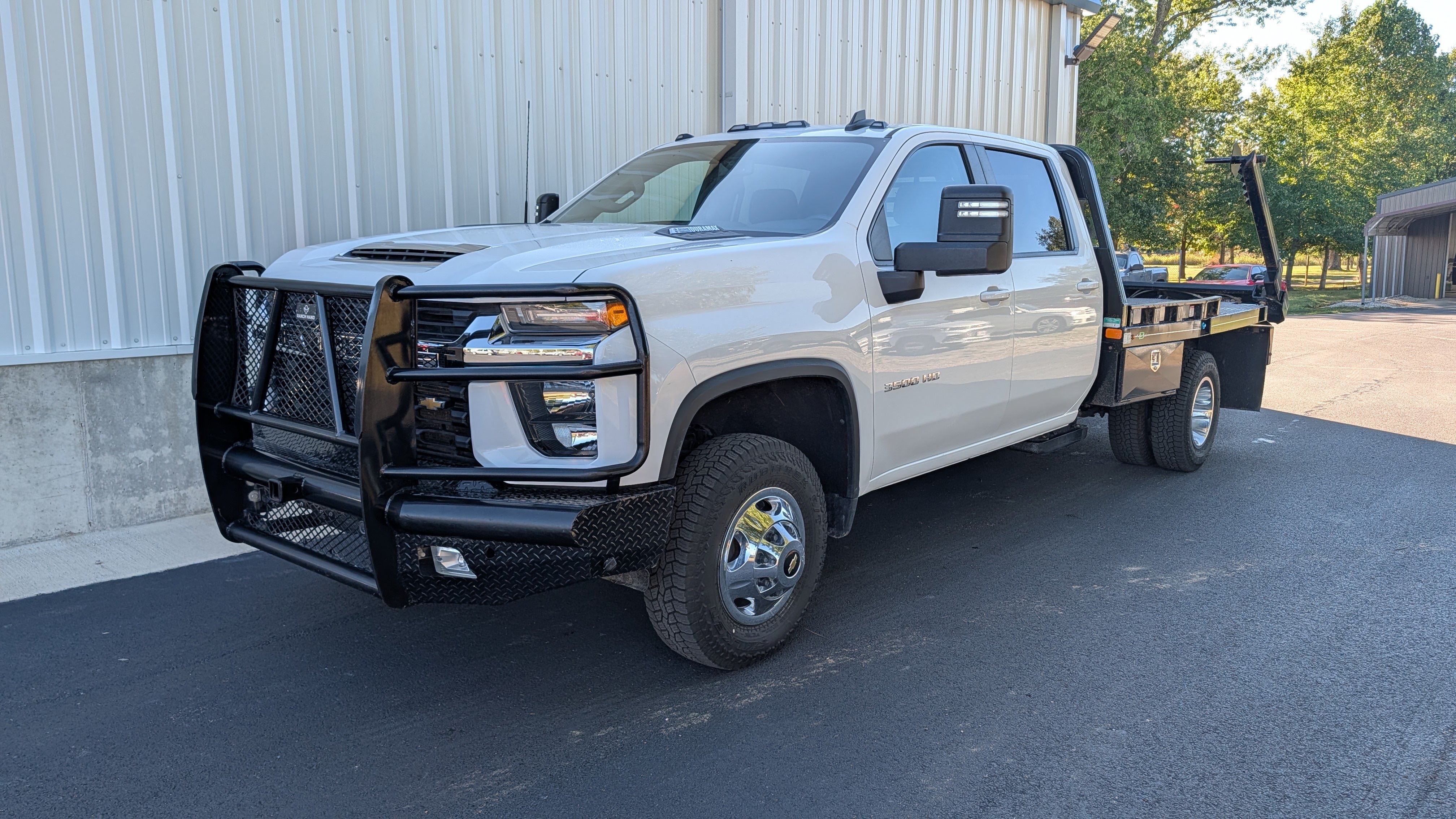 Used 2022 Chevrolet Silverado 3500 LT w/ Convenience Package AWD/4WD image 2