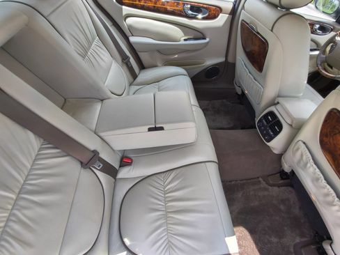 Used 2006 Jaguar XJ Vanden Plas RWD image 36