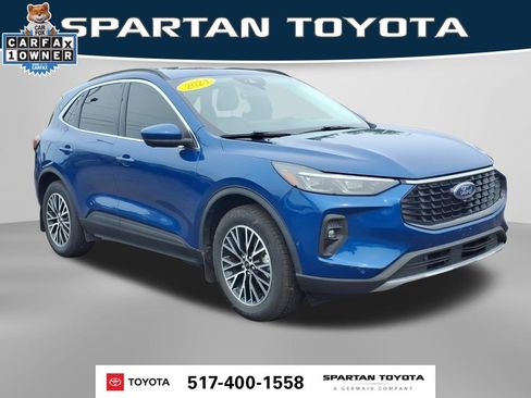 Used 2023 Ford Escape SE w/ PHEV Premium Package FWD image 5