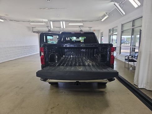 Certified 2023 Chevrolet Silverado 1500 LT AWD/4WD image 15