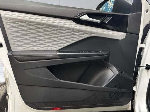 Used 2024 Volkswagen Taos S image 24