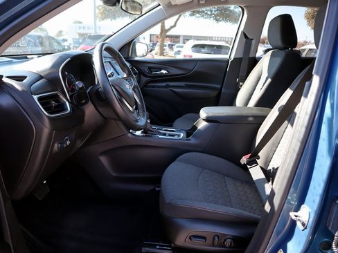 Used 2024 Chevrolet Equinox LT image 23