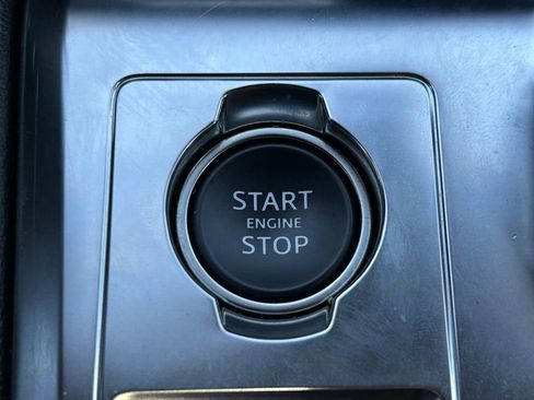 Used 2024 Jaguar F-PACE R-Dynamic S image 30