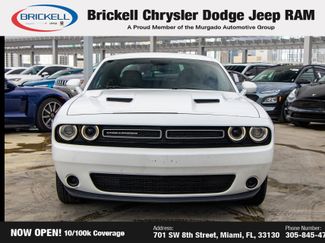 Used 2017 Dodge Challenger SXT video 2