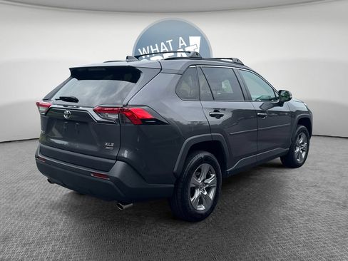 Used 2022 Toyota RAV4 XLE w/ Convenience Package AWD/4WD image 3