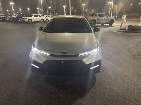 Used 2022 Toyota Corolla SE image 2