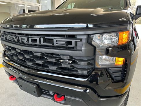 Used 2025 Chevrolet Silverado 1500 Custom w/ Turbomax Blackout Package image 1