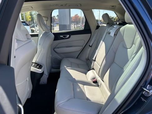 New 2026 Volvo XC60 B5 Ultra w/ Climate Package image 18