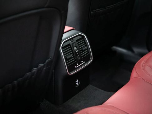 New 2026 Porsche Macan S AWD/4WD image 36